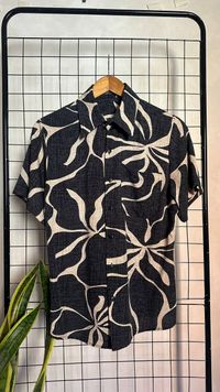 Foto do produto Camisa Folhagem Noir