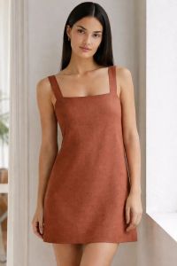 Foto do produto Vestido Curto Em Viscolinho Haqp