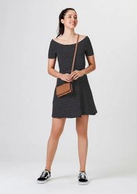 Foto do produto Vestido Curto Evasê Listrado - Preto