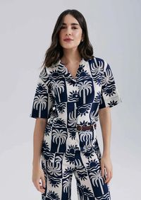 Foto do produto Camisa Feminina Manga Curta Estampada