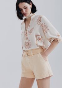 Foto do produto Shorts Feminino Em Sarja Com Cinto