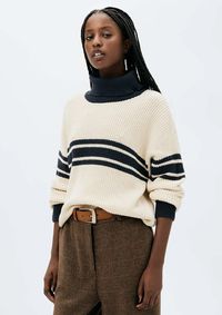 Foto do produto Blusão Feminino Gola Alta Em Tricô Canelado