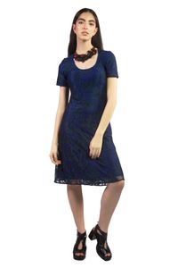Vestido Renda Azul Detalhe Gota Nas Costas