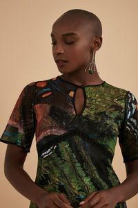 Blusa Decote Gota Samambaia C/Borboleta