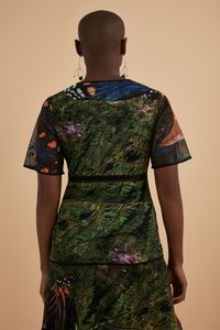 Blusa Decote Gota Samambaia C/Borboleta