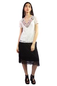Blusa Renda Branca Aplique Flores E Pássaro