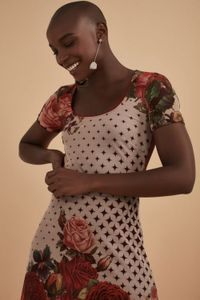Vestido Tule Rosas Antigas