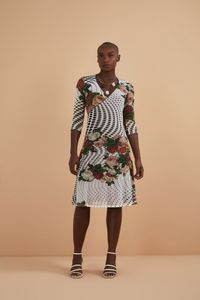 Vestido Tule Estampa Digital Rosas Vintage