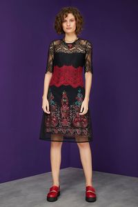 Vestido Renda E Tule Bordado Saia