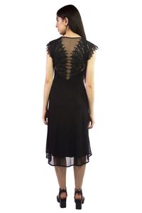 Vestido Tule Aplicação Flores Folhas