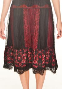 Vestido Tule Amassado c/Aplicação Renda
