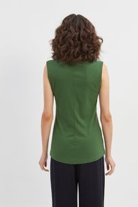 Blusa malha verde com colar decote