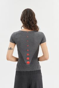 Blusa no decote v cinza
