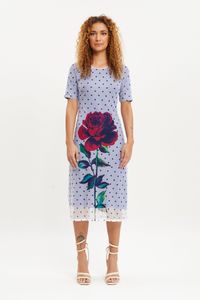 Vestido tule poá com rosa branca