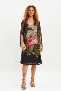 Vestido tule manga 3.4 morcego c/recorte buquet floral preto