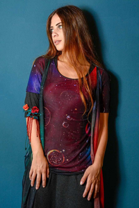 Blusa Tule Galaxia Colorida  C/ Ponta na Frente