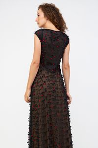 Vestido Longo Com Botao Vermelho