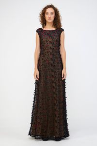 Vestido Longo Com Botao Vermelho