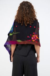 Echarpe tule com feltro bordado preto