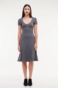 Vestido de Malha Cinza Decote V