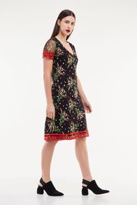 Vestido Tule Bordado Preto Com Fita Cetim