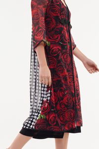 Kimono Longo de tule Poa com Rosas