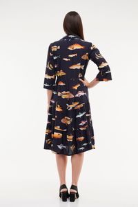 Vestido com patte saia babados