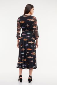 Vestido Modelo Robe estampa Peixe