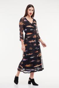 Vestido Modelo Robe estampa Peixe