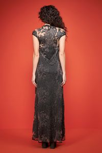 Vestido longo de renda preto com sobreposição tule