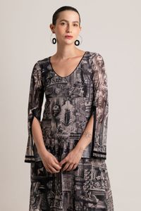 Vestido Curto de Tule Figuras Medievais