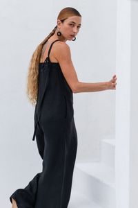 Macacão de linho preto com Zíper
