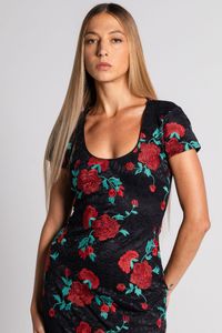 Vestido curto de renda com bordados rosas