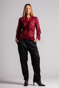 Blusa de renda vinho com passa fita