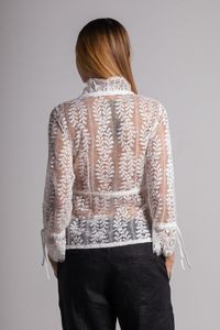 Blusa de renda off white com passa fita