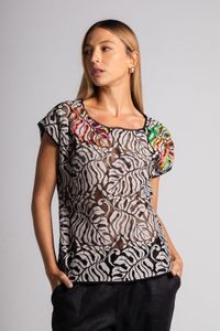 Blusa renda c/bordado linha