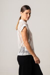 Blusa de renda Off white com botão
