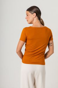 Blusa de Malha Mostarda Decote Transpassado