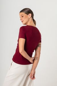 Blusa de Malha Vinho Decote Transpassado