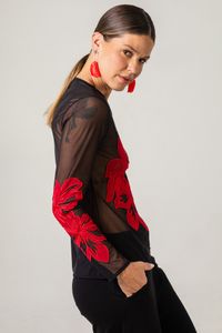 Blusa de Tule preta com aplicação vermelha