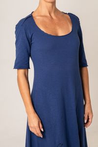 Vestido Longo de Malha Azul Bordado