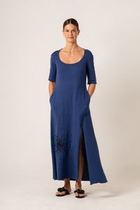 Vestido Longo de Malha Azul Bordado