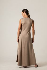 Vestido Longo Off White com colar Vermelho
