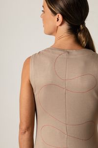 Vestido Longo Off White com colar Vermelho