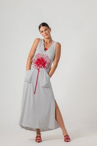 Vestido Longo Listrado Colar Vermelho