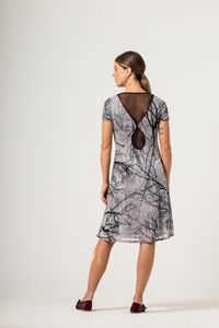 Vestido curto de tule Gota Costas Galho Vari Escura
