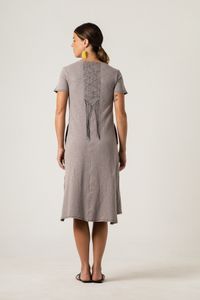 Vestido Curto de Malha Cinza Costa Costura Linha