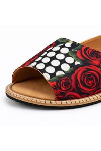 Sandália Rasteira Poa com  Rosas 