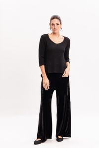Blusa de Malha Preta com Acabamento em Tule