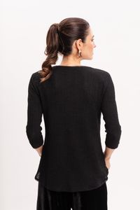 Blusa de Malha Preta com Acabamento em Tule